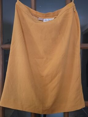 Jones New York - Vintage Golden Mustard Yellow Pencil Skirt w Back Slit Size 12